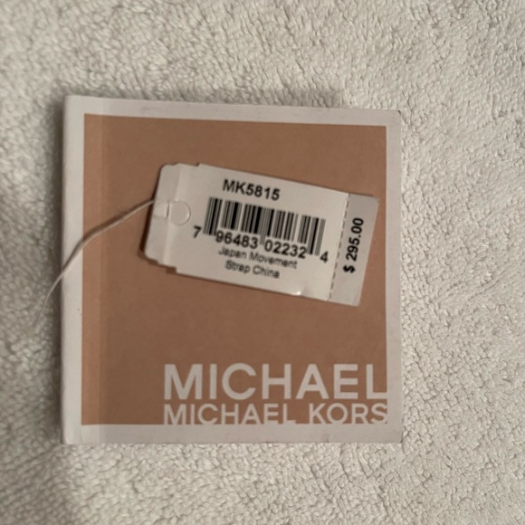 Michael Kors Hunger Stop Gold Watch - Picture 6 of 10